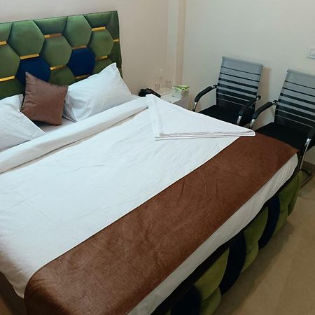 Soooper Hotel Gurgaon Eksteriør billede