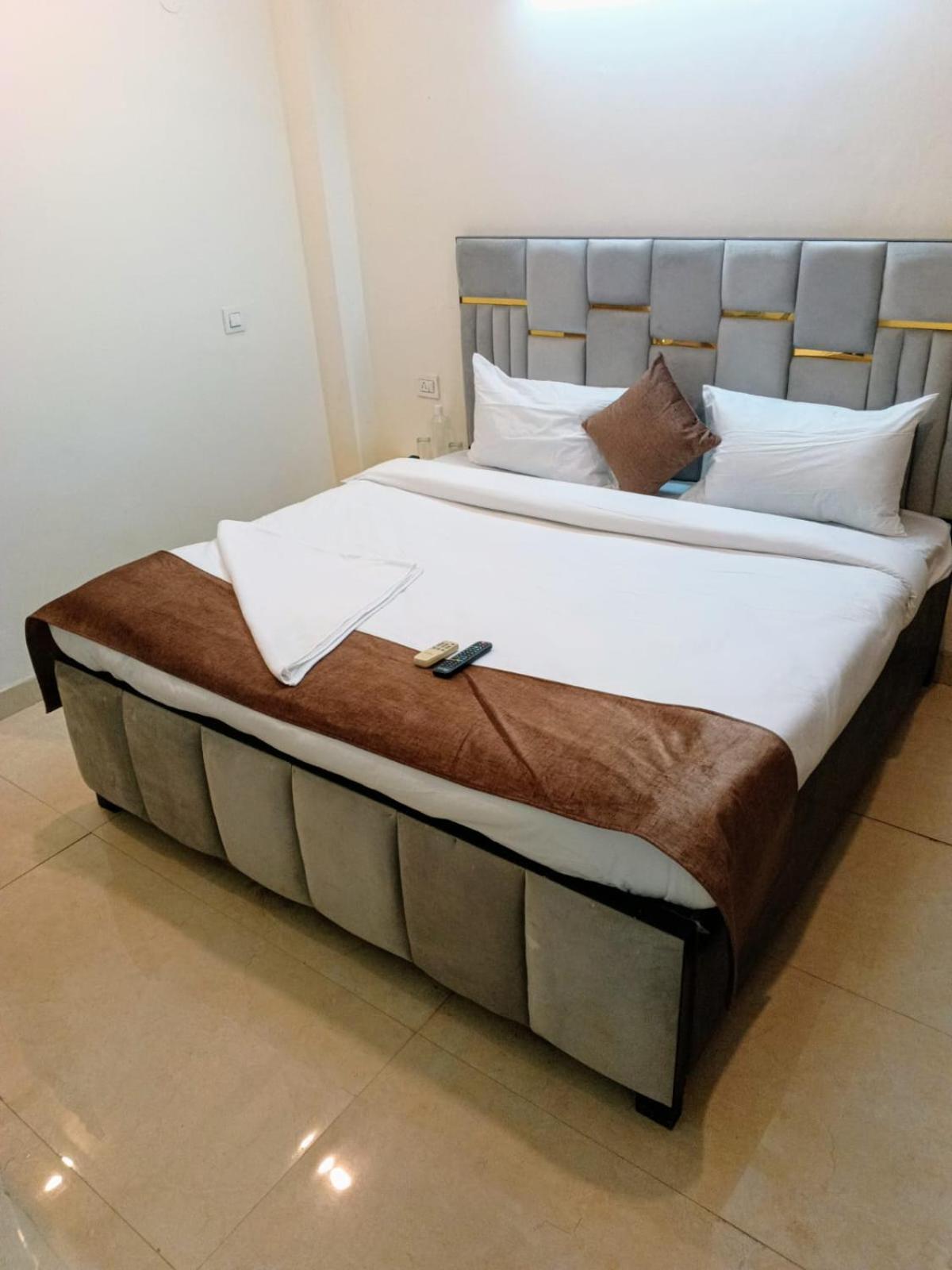 Soooper Hotel Gurgaon Eksteriør billede