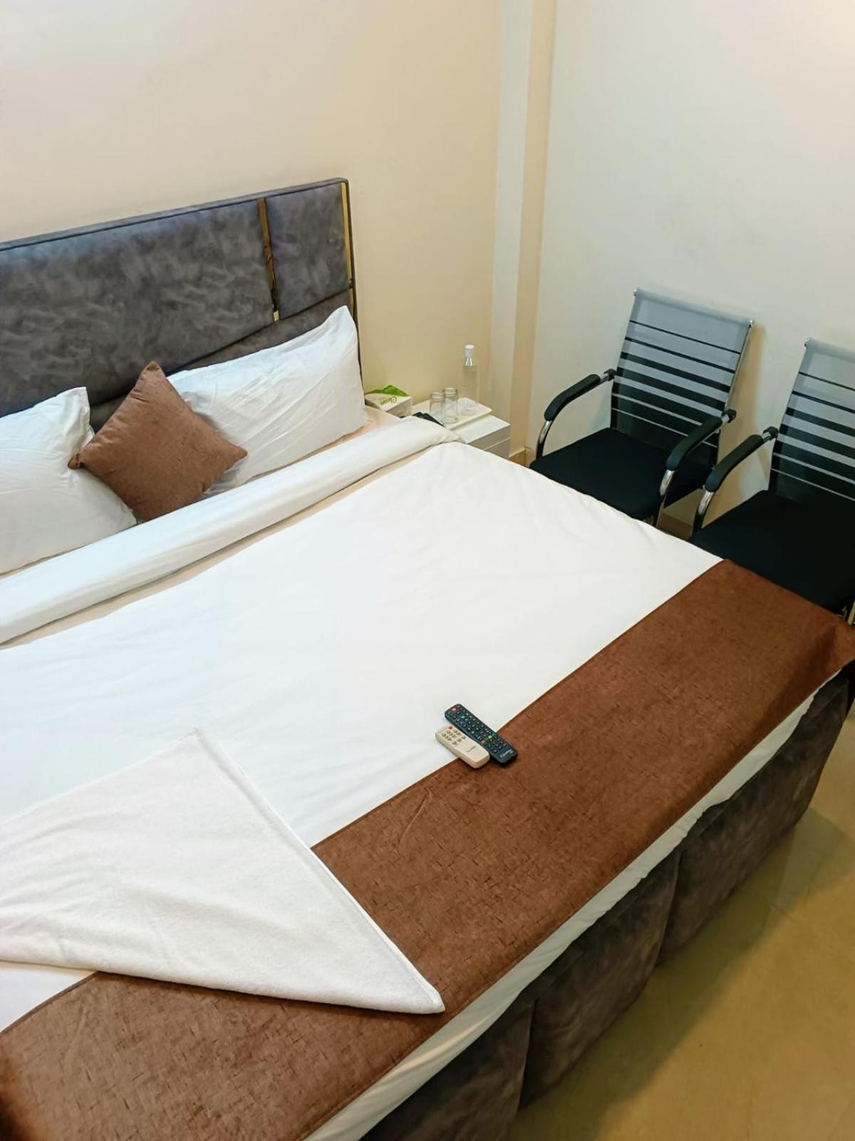 Soooper Hotel Gurgaon Eksteriør billede
